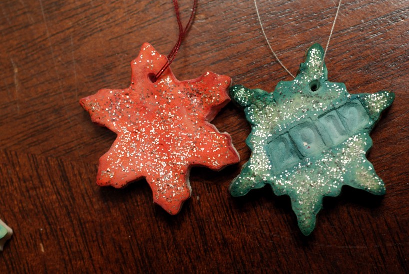 glitter glue ornaments